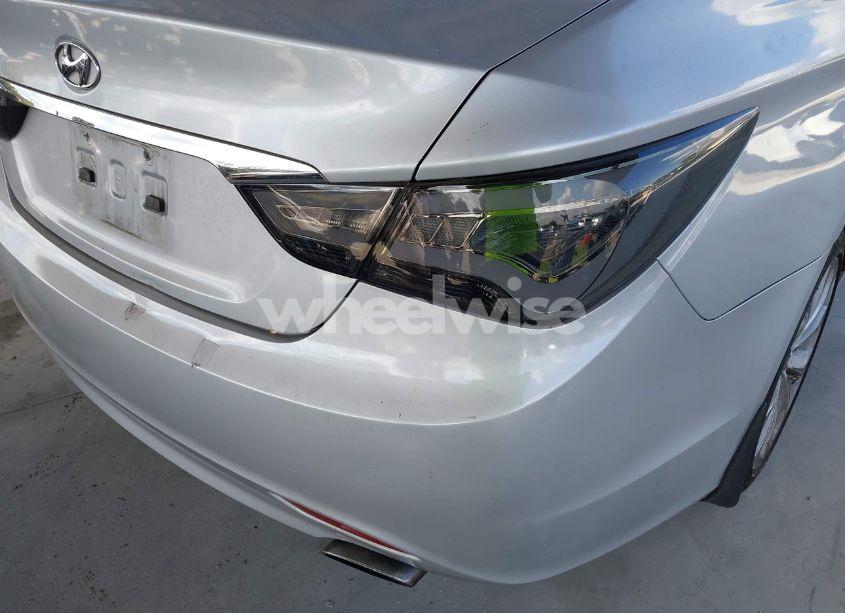 Photo 12 of 2011 Hyundai Sonata SE (VIN 5NPEC4AC8BH108255)