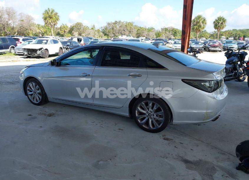 Photo 3 of 2011 Hyundai Sonata SE (VIN 5NPEC4AC8BH108255)