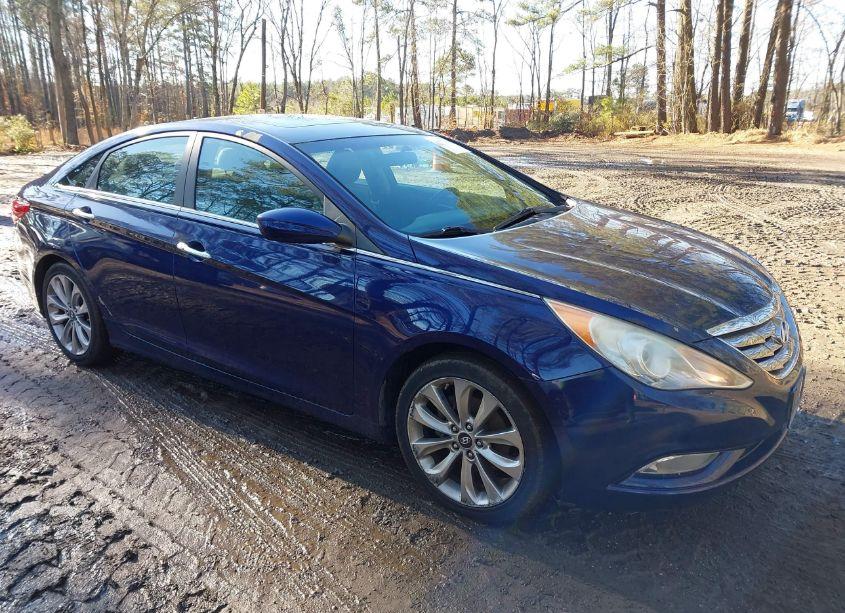 2011 Hyundai Sonata SE (VIN 5NPEC4AC8BH163899) main photo