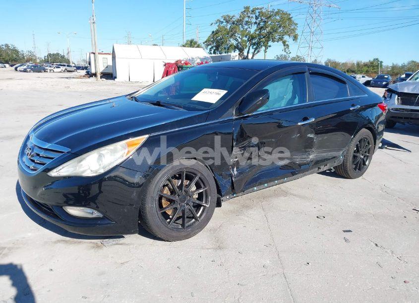 Photo 2 of 2011 Hyundai Sonata SE (VIN 5NPEC4AC8BH183585)