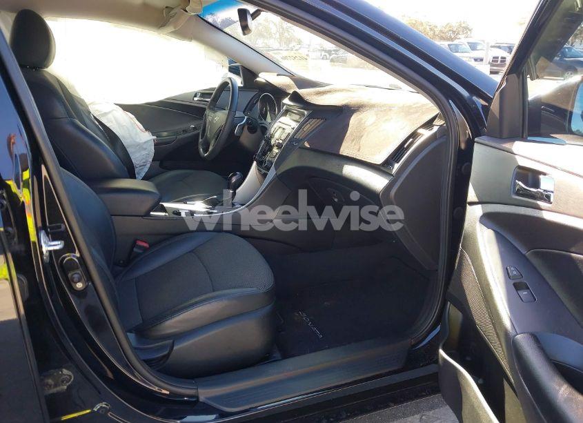 Photo 5 of 2011 Hyundai Sonata SE (VIN 5NPEC4AC8BH183585)