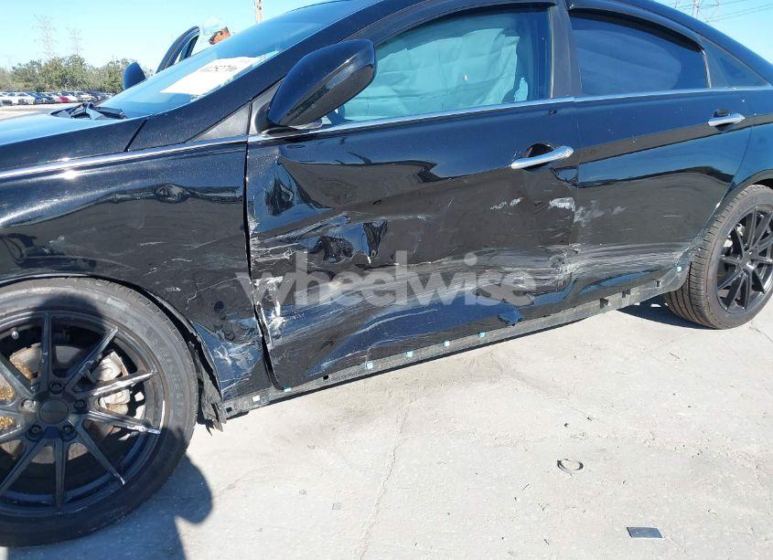 Photo 6 of 2011 Hyundai Sonata SE (VIN 5NPEC4AC8BH183585)