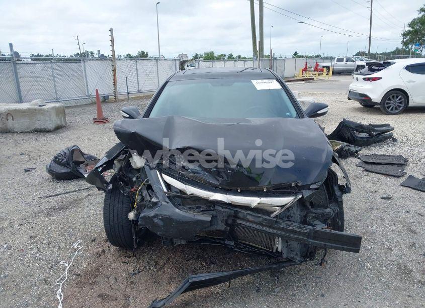 Photo 12 of 2011 Hyundai Sonata LIMITED (VIN 5NPEC4AC8BH189435)