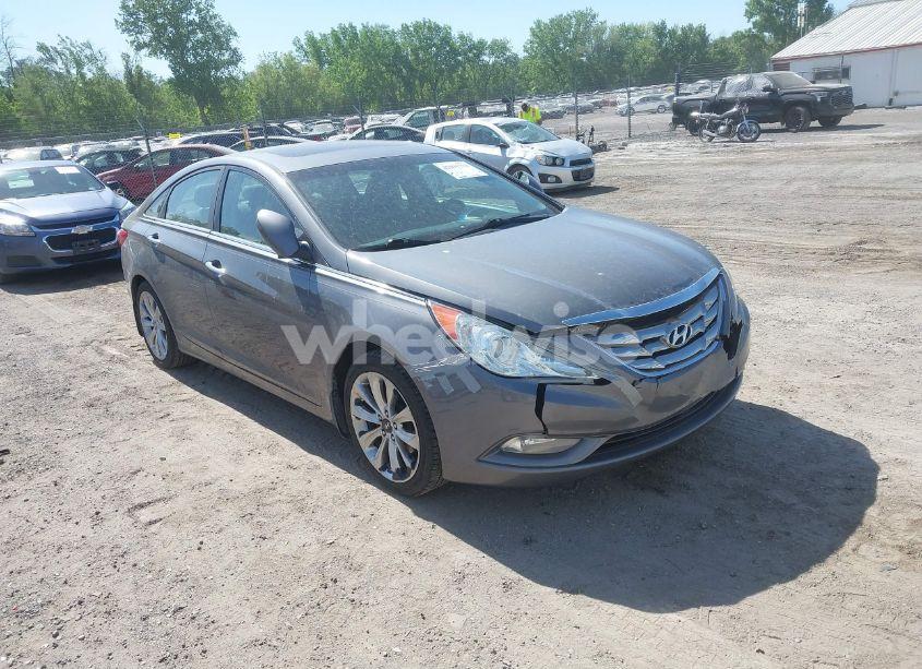 2011 Hyundai Sonata SE (VIN 5NPEC4AC8BH197759) main photo