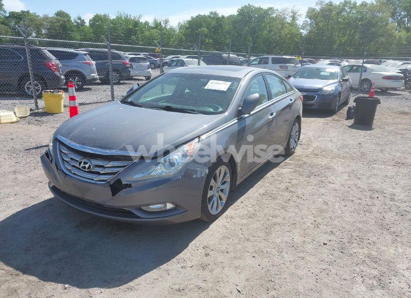 Photo 2 of 2011 Hyundai Sonata SE (VIN 5NPEC4AC8BH197759)