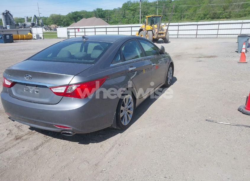 Photo 4 of 2011 Hyundai Sonata SE (VIN 5NPEC4AC8BH197759)