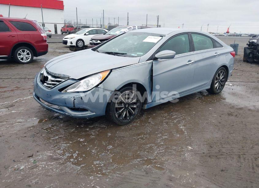 Photo 2 of 2011 Hyundai Sonata SE (VIN 5NPEC4AC8BH243347)