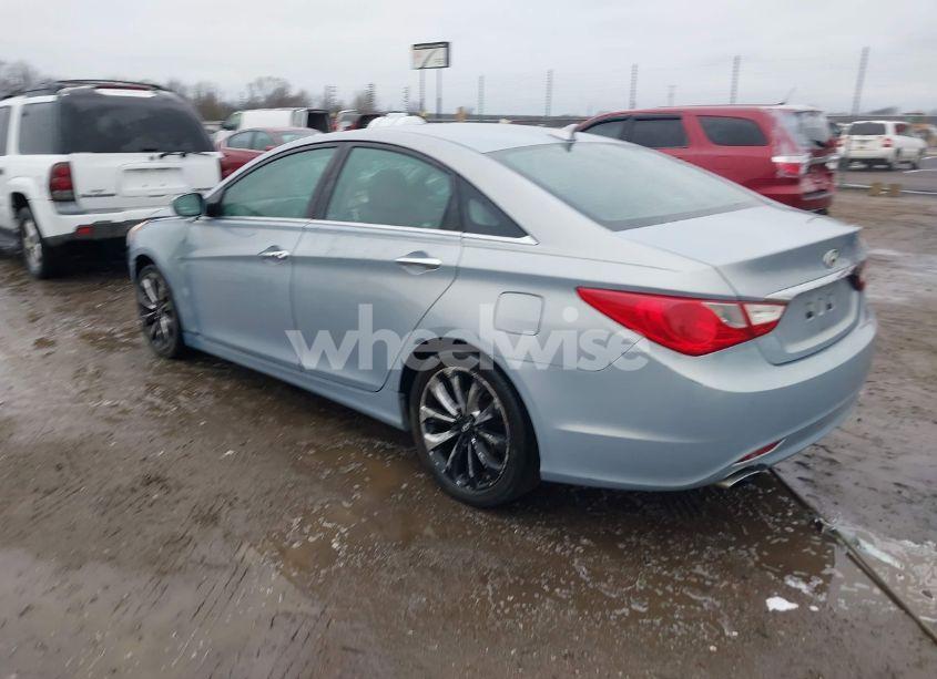 Photo 3 of 2011 Hyundai Sonata SE (VIN 5NPEC4AC8BH243347)