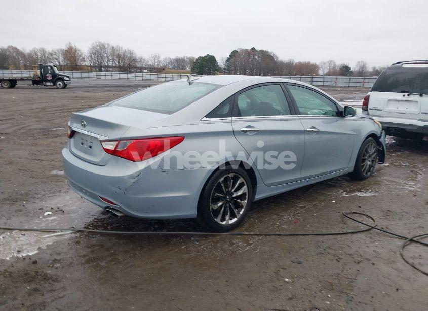 Photo 4 of 2011 Hyundai Sonata SE (VIN 5NPEC4AC8BH243347)