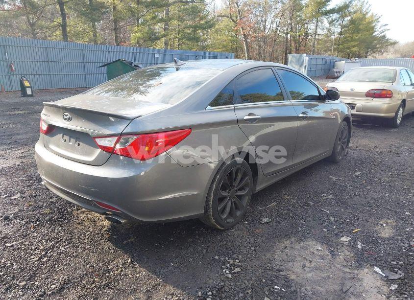 Photo 4 of 2011 Hyundai Sonata SE (VIN 5NPEC4AC8BH280091)