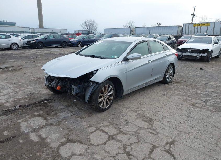 Photo 2 of 2012 Hyundai Sonata SE (VIN 5NPEC4AC8CH386350)