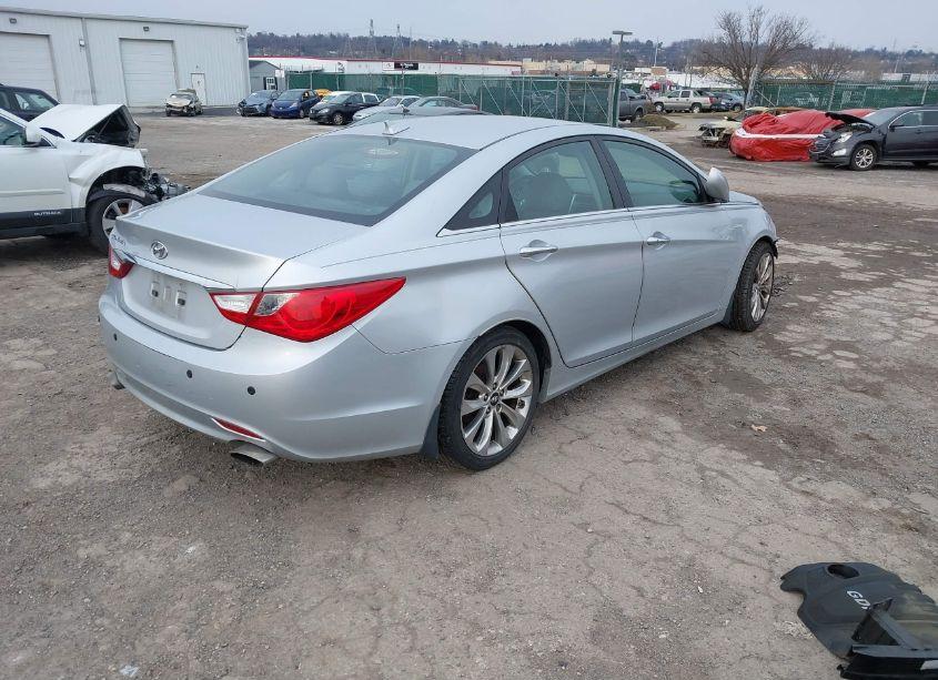 Photo 4 of 2012 Hyundai Sonata SE (VIN 5NPEC4AC8CH386350)