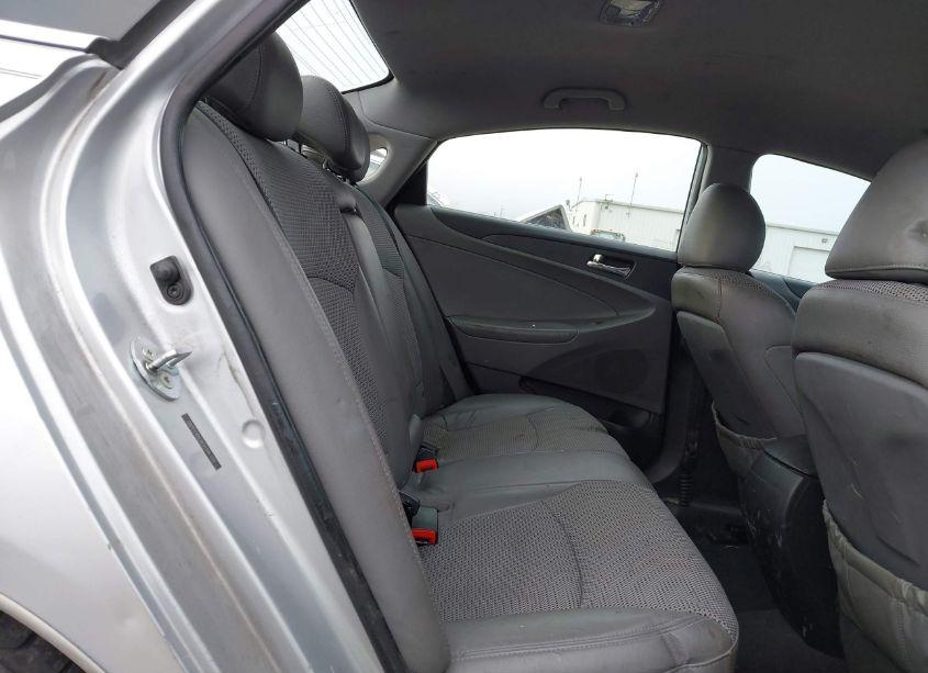 Photo 8 of 2012 Hyundai Sonata SE (VIN 5NPEC4AC8CH386350)