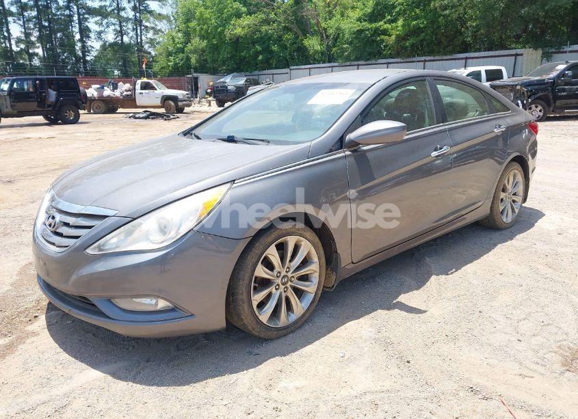 Photo 2 of 2012 Hyundai Sonata SE (VIN 5NPEC4AC8CH418438)