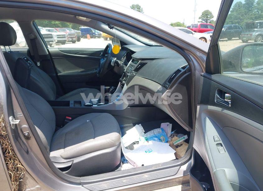 Photo 5 of 2012 Hyundai Sonata SE (VIN 5NPEC4AC8CH418438)