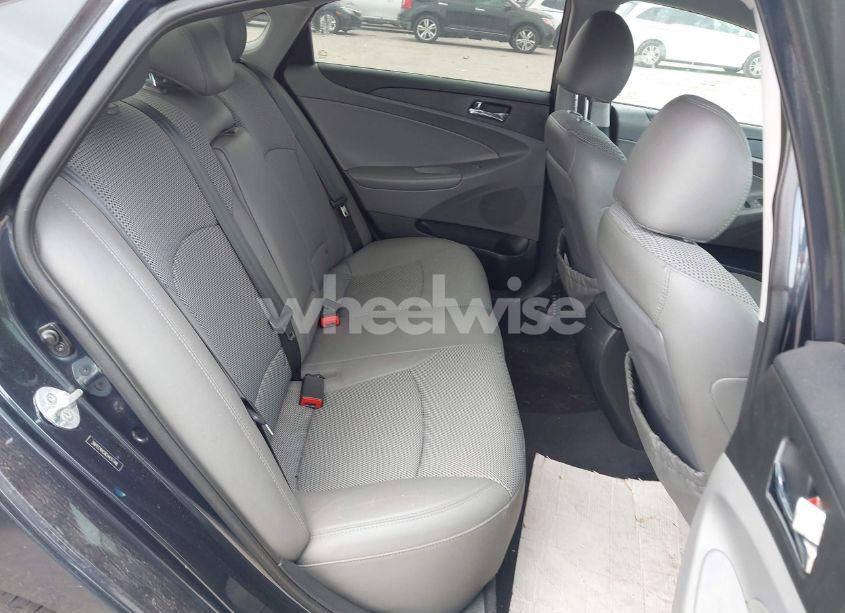 Photo 8 of 2012 Hyundai Sonata SE (VIN 5NPEC4AC8CH437748)