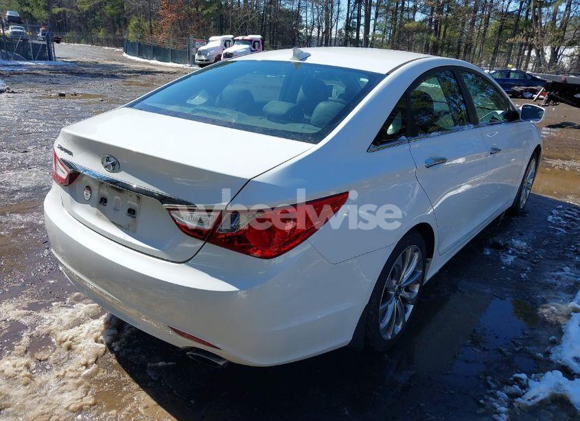 Photo 4 of 2013 Hyundai Sonata SE (VIN 5NPEC4AC8DH556966)