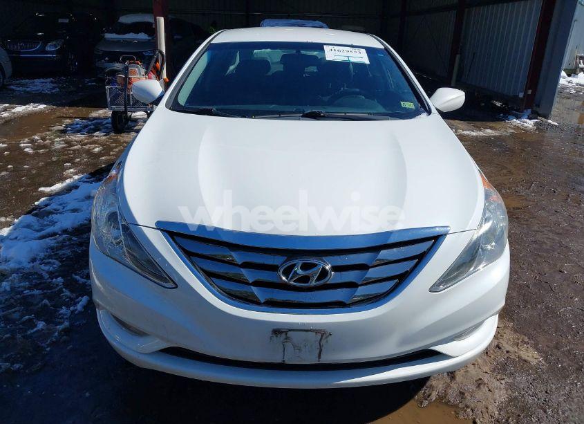 Photo 6 of 2013 Hyundai Sonata SE (VIN 5NPEC4AC8DH556966)