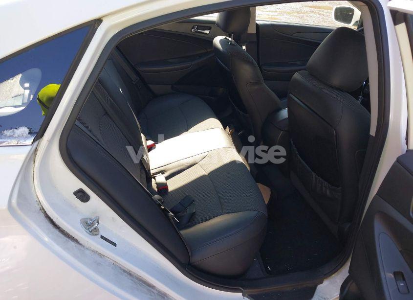 Photo 8 of 2013 Hyundai Sonata SE (VIN 5NPEC4AC8DH556966)