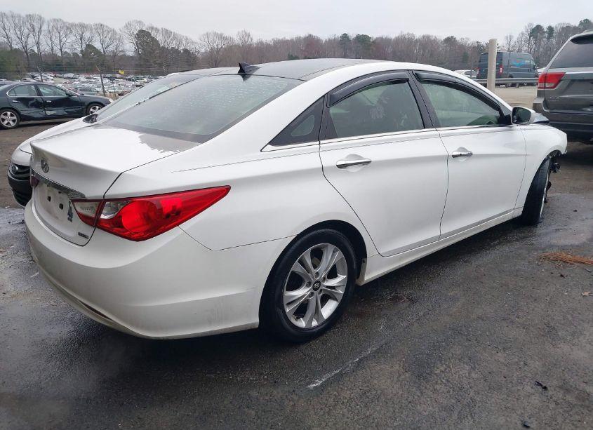 Photo 4 of 2013 Hyundai Sonata LIMITED (VIN 5NPEC4AC8DH561679)