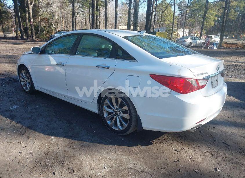 Photo 3 of 2013 Hyundai Sonata SE (VIN 5NPEC4AC8DH578949)