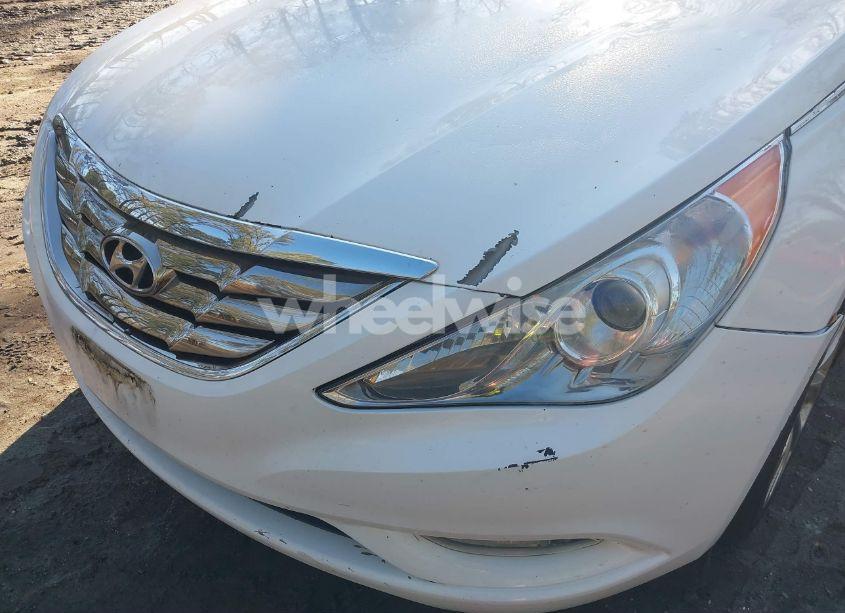 Photo 6 of 2013 Hyundai Sonata SE (VIN 5NPEC4AC8DH578949)