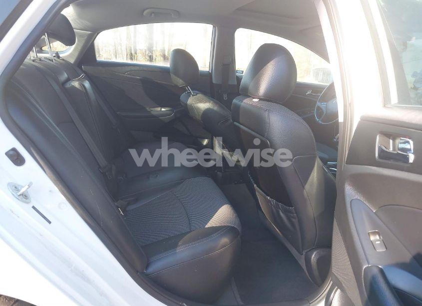 Photo 8 of 2013 Hyundai Sonata SE (VIN 5NPEC4AC8DH578949)