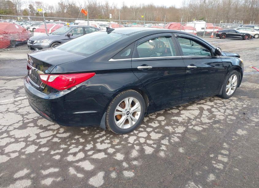 Photo 4 of 2013 Hyundai Sonata LIMITED (VIN 5NPEC4AC8DH580040)