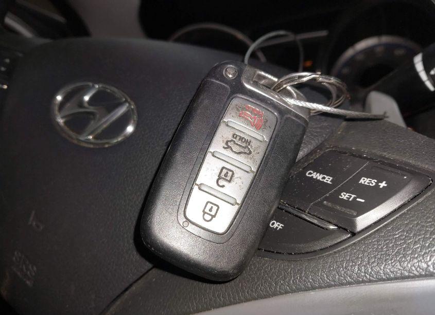 Photo 11 of 2013 Hyundai Sonata SE (VIN 5NPEC4AC8DH586291)