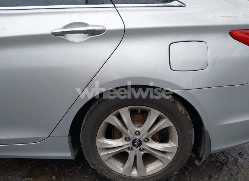 Photo 12 of 2013 Hyundai Sonata LIMITED (VIN 5NPEC4AC8DH601906)