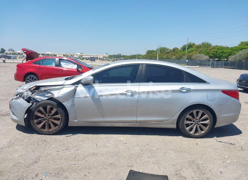 Photo 14 of 2013 Hyundai Sonata SE (VIN 5NPEC4AC8DH605650)