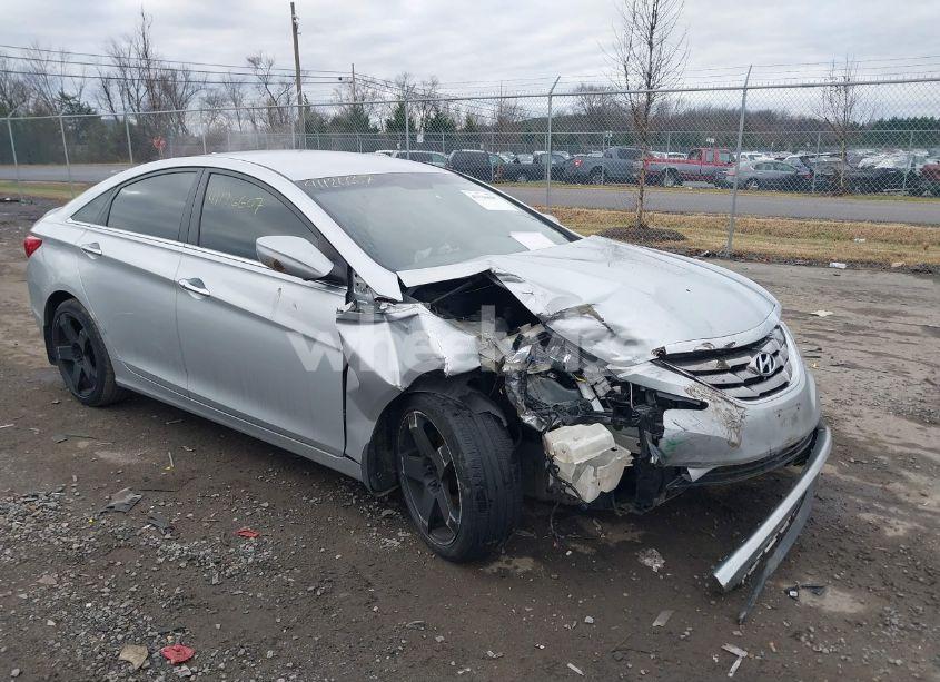 2013 Hyundai Sonata SE (VIN 5NPEC4AC8DH611657) main photo