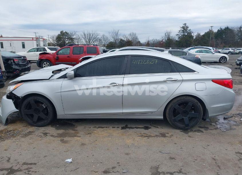 Photo 14 of 2013 Hyundai Sonata SE (VIN 5NPEC4AC8DH611657)