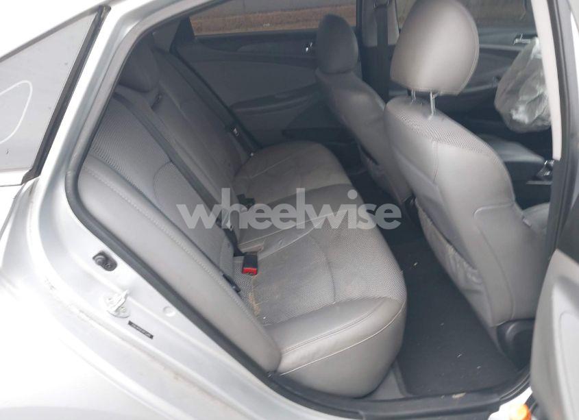 Photo 8 of 2013 Hyundai Sonata SE (VIN 5NPEC4AC8DH611657)