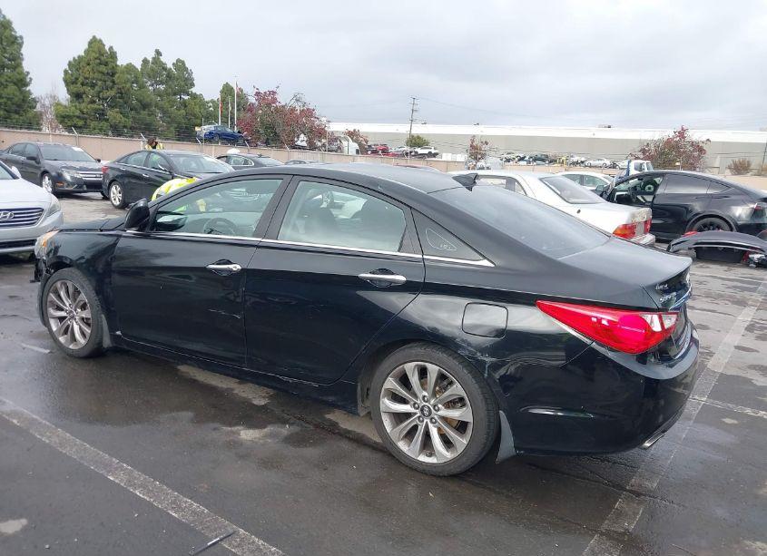 Photo 3 of 2013 Hyundai Sonata SE (VIN 5NPEC4AC8DH621394)