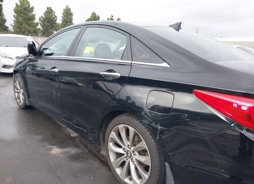 Photo 6 of 2013 Hyundai Sonata SE (VIN 5NPEC4AC8DH621394)