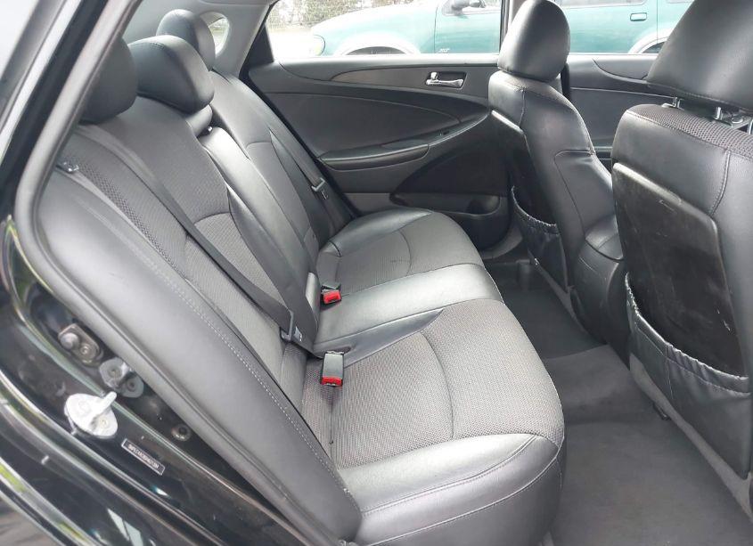 Photo 8 of 2013 Hyundai Sonata SE (VIN 5NPEC4AC8DH621394)