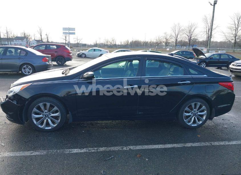 Photo 13 of 2013 Hyundai Sonata SE (VIN 5NPEC4AC8DH634601)