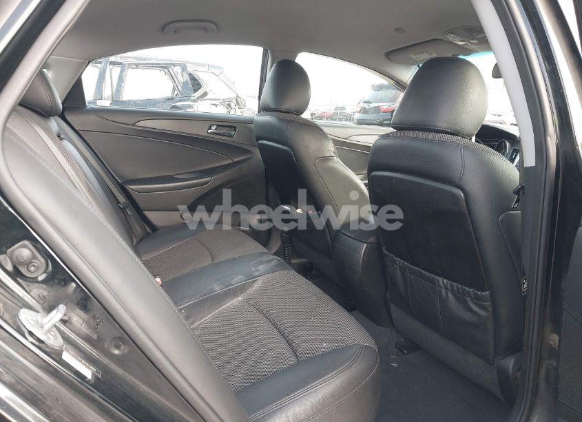 Photo 8 of 2013 Hyundai Sonata SE (VIN 5NPEC4AC8DH634601)