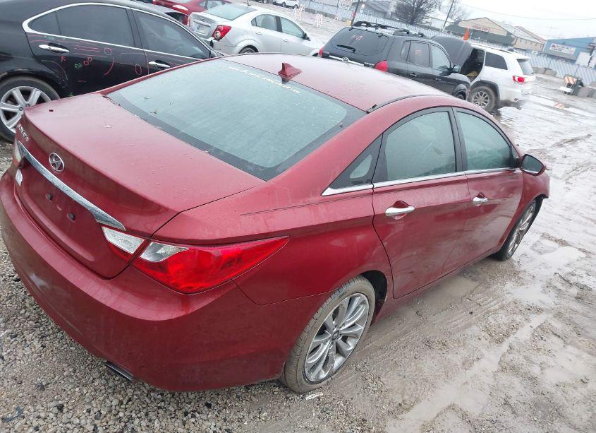 Photo 4 of 2013 Hyundai Sonata SE (VIN 5NPEC4AC8DH674757)