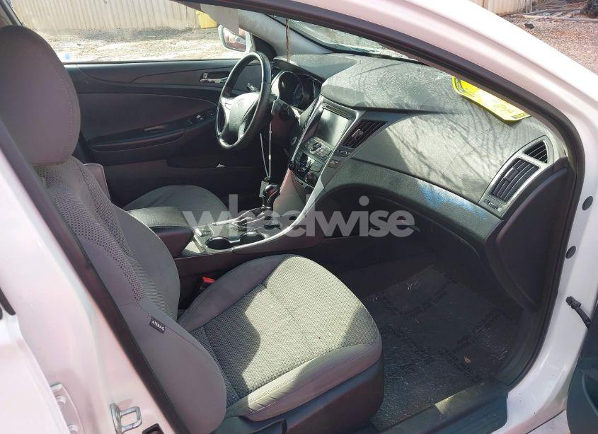 Photo 5 of 2013 Hyundai Sonata SE (VIN 5NPEC4AC8DH684589)