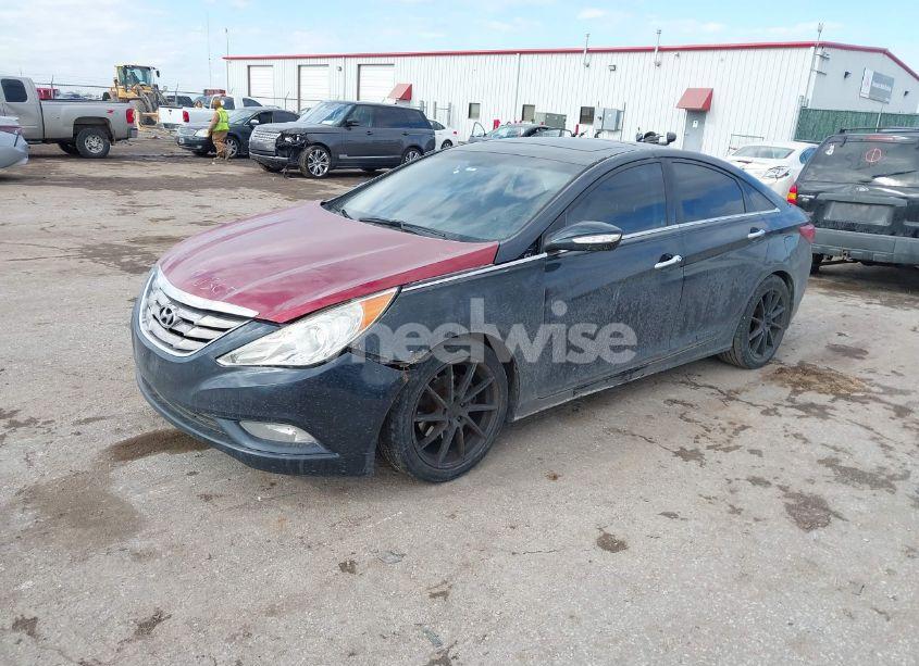 Photo 2 of 2013 Hyundai Sonata LIMITED (VIN 5NPEC4AC8DH691669)