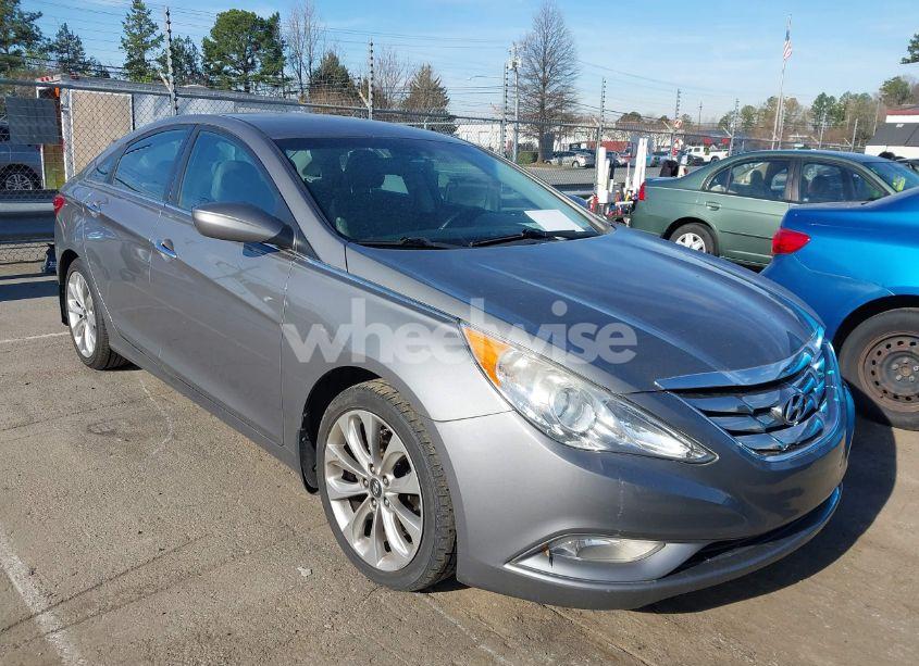 2013 Hyundai Sonata SE (VIN 5NPEC4AC8DH783770) main photo