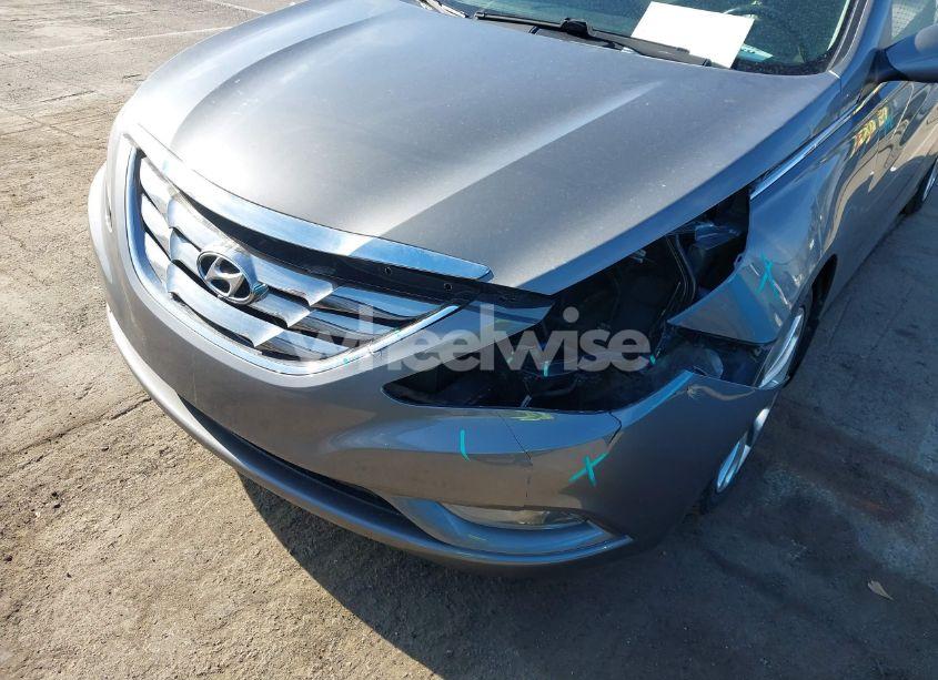 Photo 6 of 2013 Hyundai Sonata SE (VIN 5NPEC4AC8DH783770)