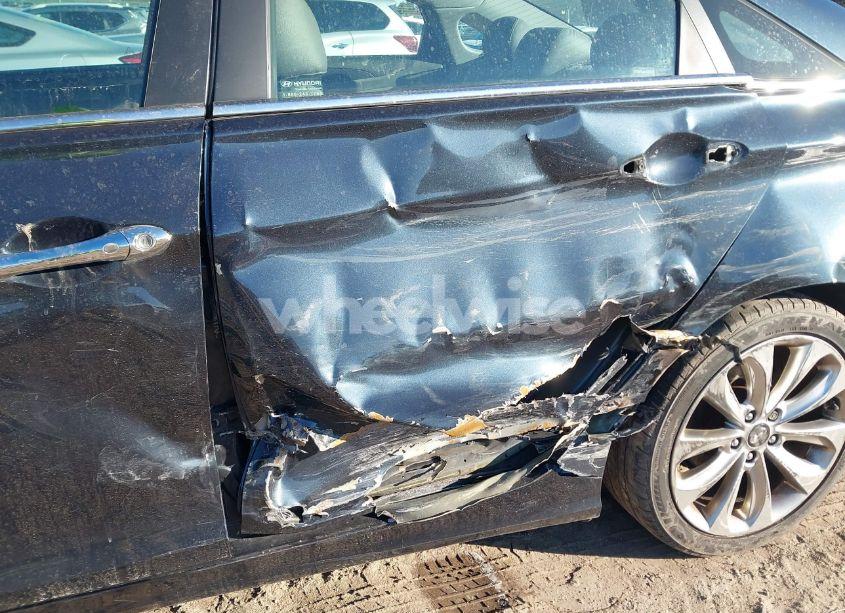 Photo 6 of 2013 Hyundai Sonata SE (VIN 5NPEC4AC8DH801281)