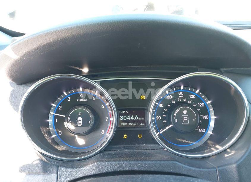 Photo 7 of 2013 Hyundai Sonata SE (VIN 5NPEC4AC8DH801281)