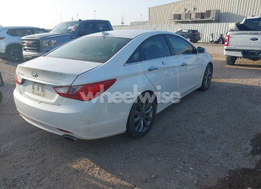 Photo 4 of 2013 Hyundai Sonata SE (VIN 5NPEC4AC8DH805296)