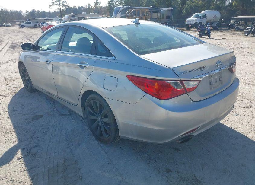 Photo 3 of 2013 Hyundai Sonata SE (VIN 5NPEC4AC8DH806545)