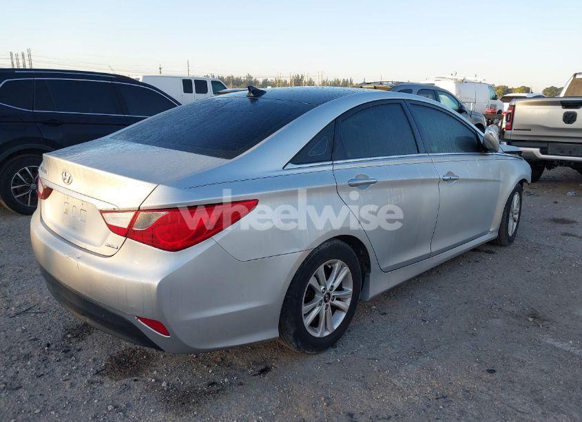 Photo 4 of 2014 Hyundai Sonata LIMITED (VIN 5NPEC4AC8EH832774)