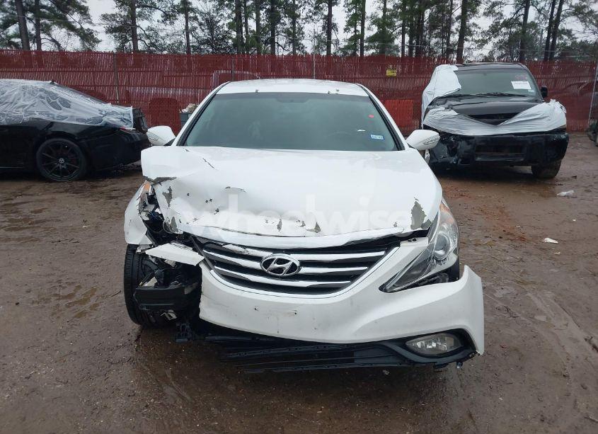 Photo 13 of 2014 Hyundai Sonata SE (VIN 5NPEC4AC8EH922720)